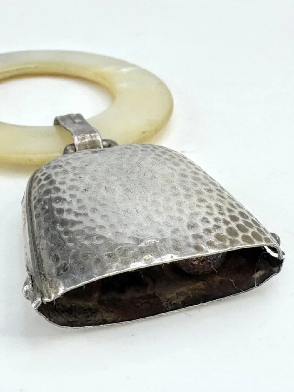 Vintage sterling silver hammered bell mother of pearl baby teething ring SS472